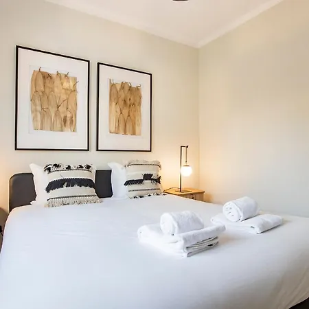 2br Flat In Bonfim W/ Ac & Balcony By Lovelystay * Порту