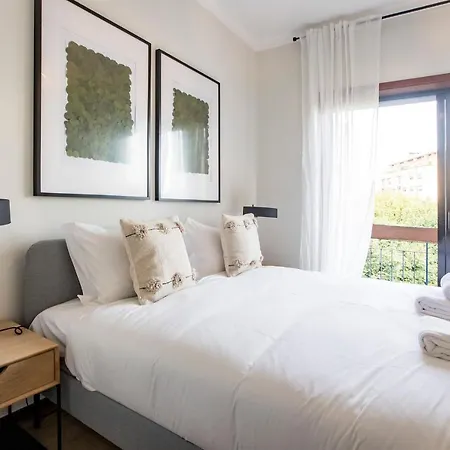 Апартаменты 2br Flat In Bonfim W/ Ac & Balcony By Lovelystay Порту