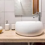 2br Flat In Bonfim W/ Ac & Balcony By Lovelystay Διαμέρισμα *