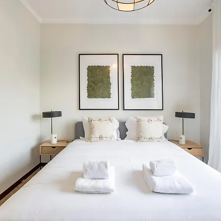 2br Flat In Bonfim W/ Ac & Balcony By Lovelystay Порту