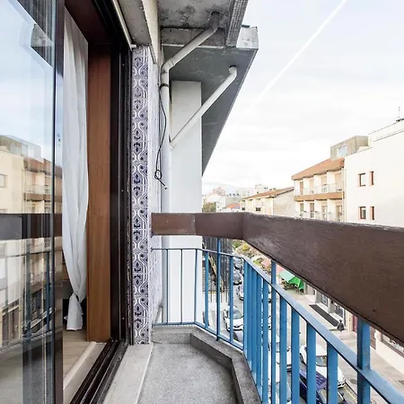 2br Flat In Bonfim W/ Ac & Balcony By Lovelystay Апартаменты Порту