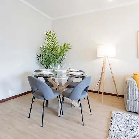 Апартаменты 2br Flat In Bonfim W/ Ac & Balcony By Lovelystay Порту