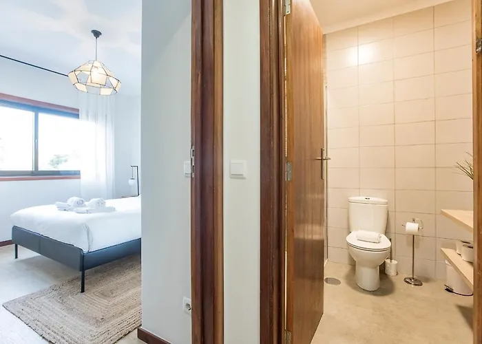 2br Flat In Bonfim W/ Ac & Balcony By Lovelystay * Oporto