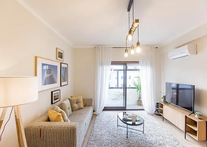 Apartamento 2br Flat In Bonfim W/ Ac & Balcony By Lovelystay