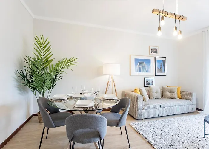 2br Flat In Bonfim W/ Ac & Balcony By Lovelystay * Porto